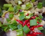 Foto langkah ke 3 dari resep Soup Ayam Sosis.