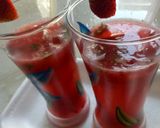 A picture of step 2 of Strawberry mojito.