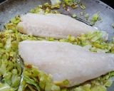 Foto del paso 3 de la receta Tapa pastelito de puerro y cabracho