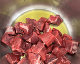 Foto del paso 1 de la receta: Carne en salsa con tomate - Receta de Batch Cooking