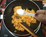 A picture of step 3 of Sabudana Upma.