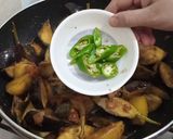 A picture of step 4 of Baingan(Brinjal) Aloo(potato) ki Bujhya.