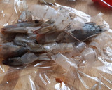 Foto del paso 1 de la receta: Arroz negro con mariscos
