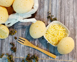 Foto del paso 5 de la receta: Pan 🥖de queso 🧀 y ajo 🧄
