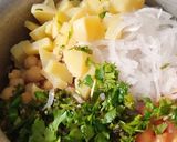 A picture of step 2 of Chana chaat.
