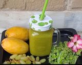 A picture of step 3 of Green Smoothie.