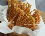 Foto langkah ke 3 dari resep Enoki Goreng Crispy.