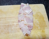 Foto del paso 2 de la receta: Pechuga de pollo enrollada en bacon