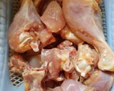 A picture of step 1 of Chicken Pulao.