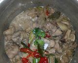 รูปขั้นตอนการทำที่ 2 ของ ไก่คั่วปลาร้า
