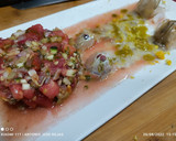 Foto del paso 5 de la receta: Carpaccio de galera, con tartar de tomate y cosas😂😂😂