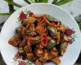 Foto langkah ke 5 dari resep Oseng Manis Pedas Tempe Tahu Terong Lalap.