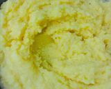 Foto del paso 1 de la receta: POLENTA CREMOSA🫕CON MUCHO 🧀QUESO🧀 (fresco y rallado)🧀🫕🧀