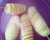 A picture of step 7 of Cheese,Pepper And Salt,Chilli Garlic and Mayo Potato Tornadoes.