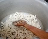 A picture of step 3 of Chicken spaghetti.