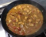 Une image de l'étape 14 de Filet de poulet aux tomates, épices, coriandre et jus de rhubarbe rose.