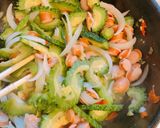 Hình bước làm 1 của món Mướp đắng xào trứng xúc xích