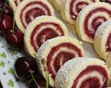 Piskótatekercs recept fázis 6 fotója