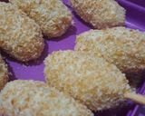 Foto langkah ke 2 dari resep Bread Corndog Praktis dan Mudah.