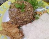 Foto langkah ke 7 dari resep Black Fried Rice With Pop Chiken.