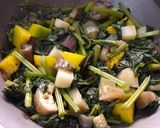 লাউ শাক চচ্চড়ি (lau shak chorchori recipe in bengali) রেসিপির ধাপ 2 ছবি