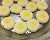 A picture of step 5 of Naan khatai.