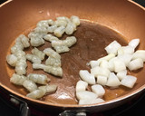 Foto del paso 2 de la receta: Sopa de marisco exprés con un toque moruno y picante 🌶