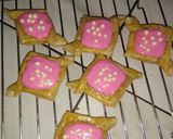 Foto langkah ke 3 dari resep Puff Pastry With Matcha Glaze.