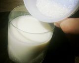 A picture of step 2 of Summer special drink.