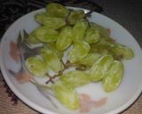 A picture of step 1 of Grapes chutney.