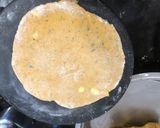 A picture of step 4 of Dal Paratha.