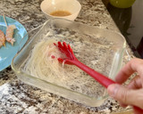 Foto del paso 3 de la receta: Gambones en crujiente de fideos de arroz