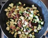 Foto del passaggio 3 della ricetta Fusilli zucchine e salsiccia 🌷