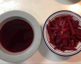 A picture of step 3 of Borsch/Борщ (beet soup).