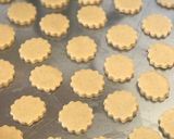 Foto langkah ke 2 dari resep Peanut Cookies (Kue Kacang).