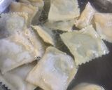 Foto del paso 7 de la receta: Raviolones de ricota, de verdura y, de yapa, fideos