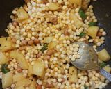 A picture of step 2 of Sabudana Khichdi.