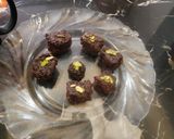 A picture of step 9 of Anjeer Choco Bites.