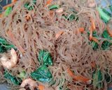 Foto langkah ke 5 dari resep Bihun Goreng.