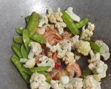 Foto langkah ke 3 dari resep Capcay udang.