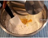 A picture of step 2 of Filipino pan de coco.