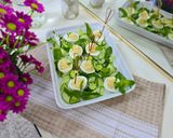 عکس مرحله 7 از دستور فینگر فود تخم مرغ آبپز شیطانی یا فرشته Deviled Eggs (or Angel Eggs)
