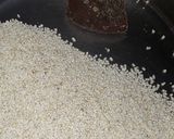 A picture of step 1 of Amaranth chikki.