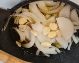 Foto del paso 7 de la receta: Albóndigas de rape y gambones en salsa de piquillo