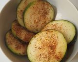 Rántott cukkini fűszeresen recept fázis 1 fotója