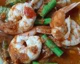 A picture of step 6 of Sour Curry with Shrimp & Mixed Vegetables (Kaeng Som Cha-Om).