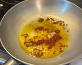 Foto del passaggio 1 della ricetta Spaghetti in padella 82 con il capriccio di pesce calabrese