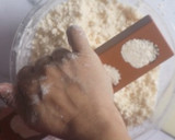 Foto langkah ke 4 dari resep Kue Bangkit Susu - Gluten Free.