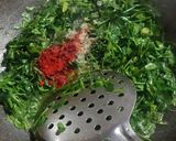 A picture of step 1 of Methi Paneer.