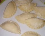 Foto del paso 3 de la receta: Empanaditas de queso ♡
